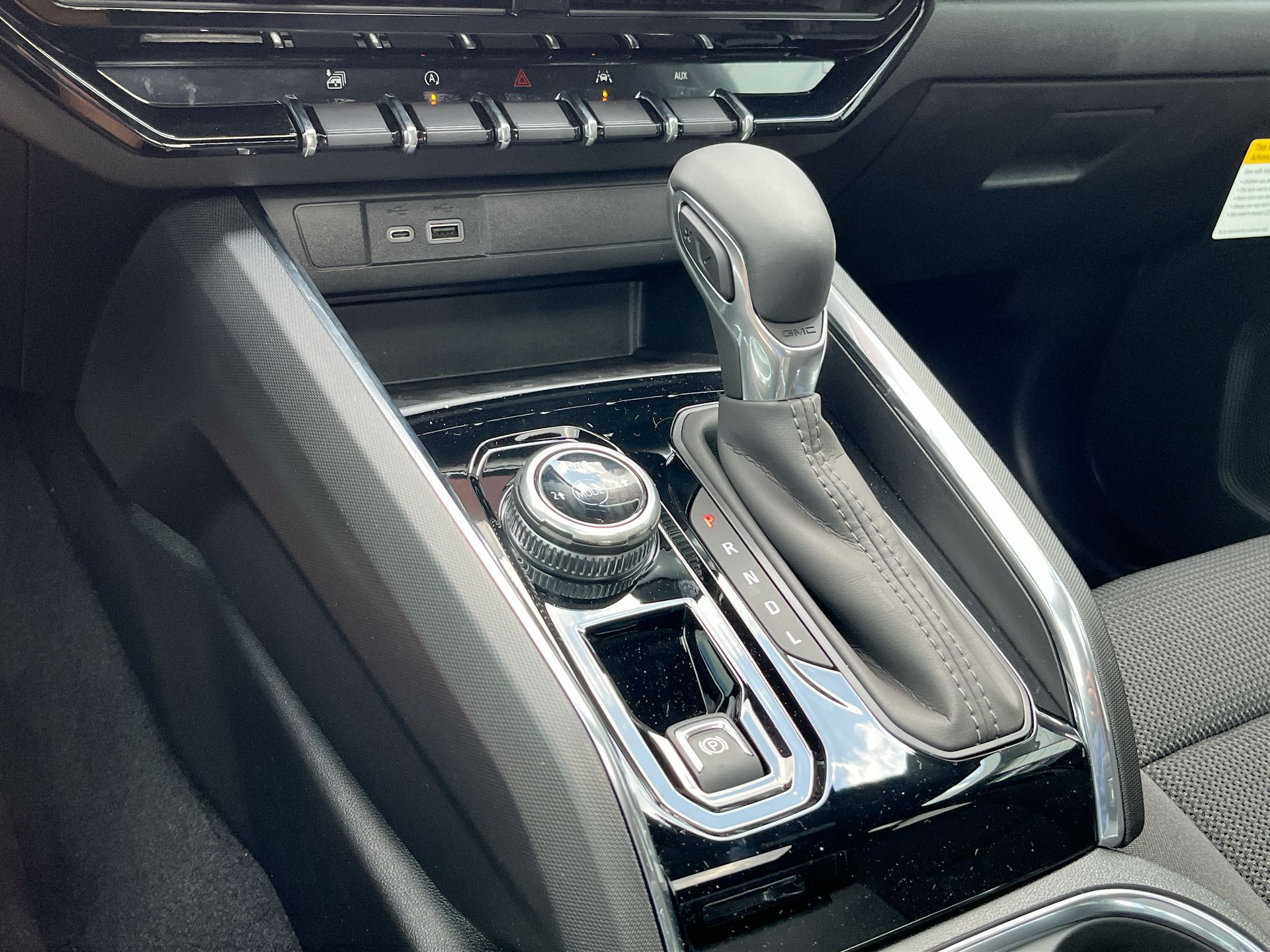 2025 GMC Canyon Elevation