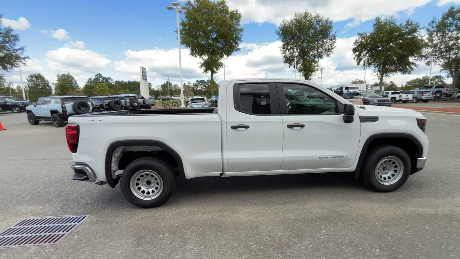 2025 GMC Sierra 1500 Pro