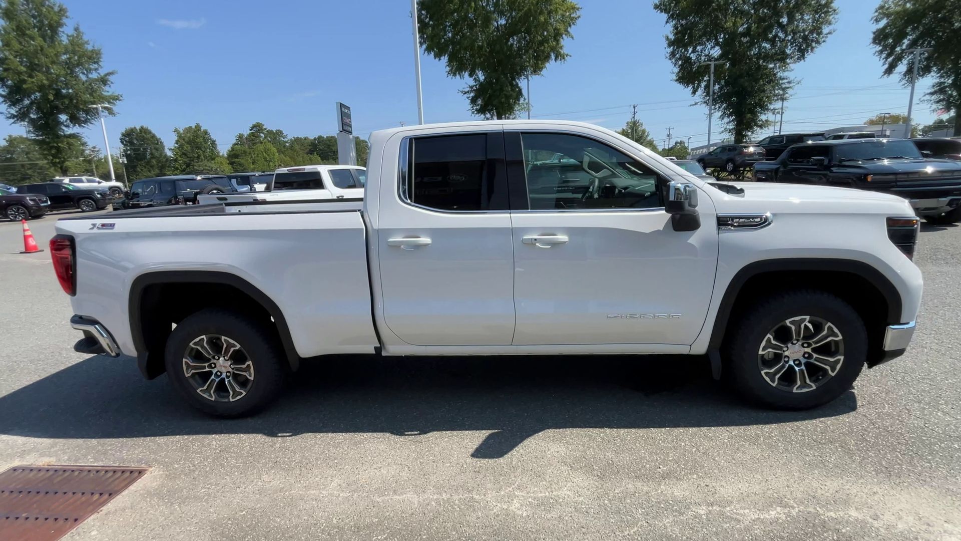 2026 GMC Sierra 1500 SLE