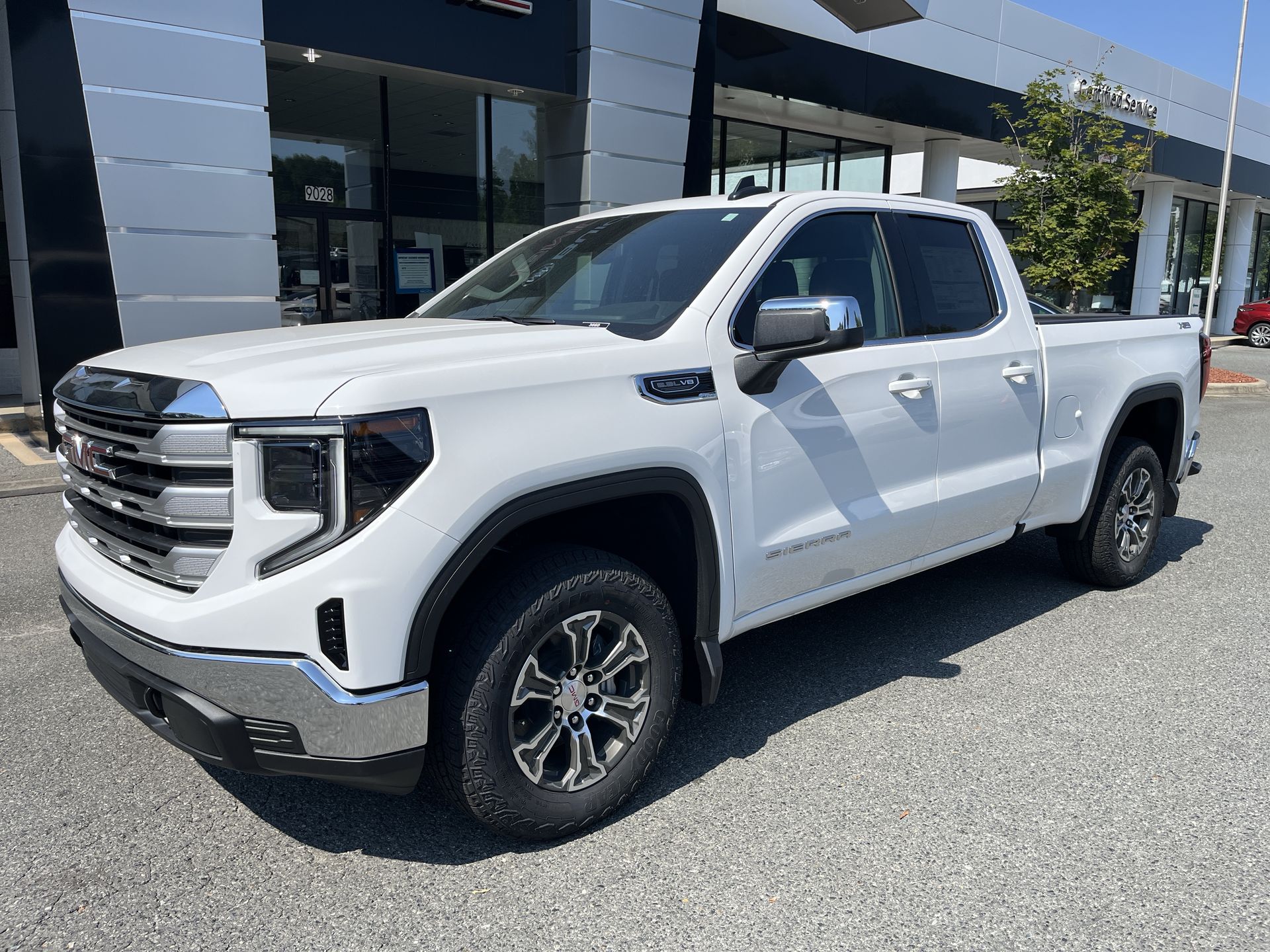 2026 GMC Sierra 1500 SLE