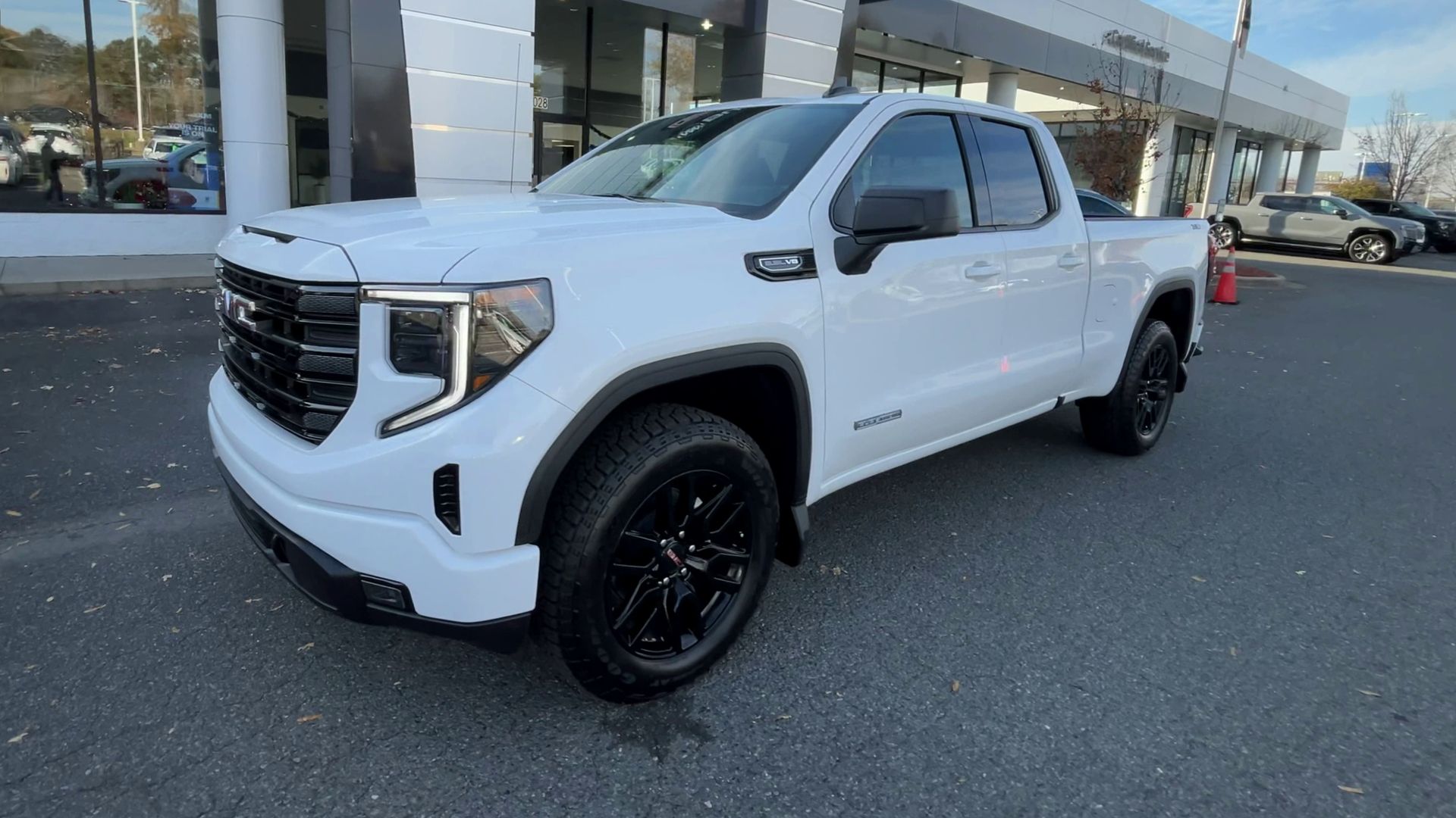 2025 GMC Sierra 1500 Elevation