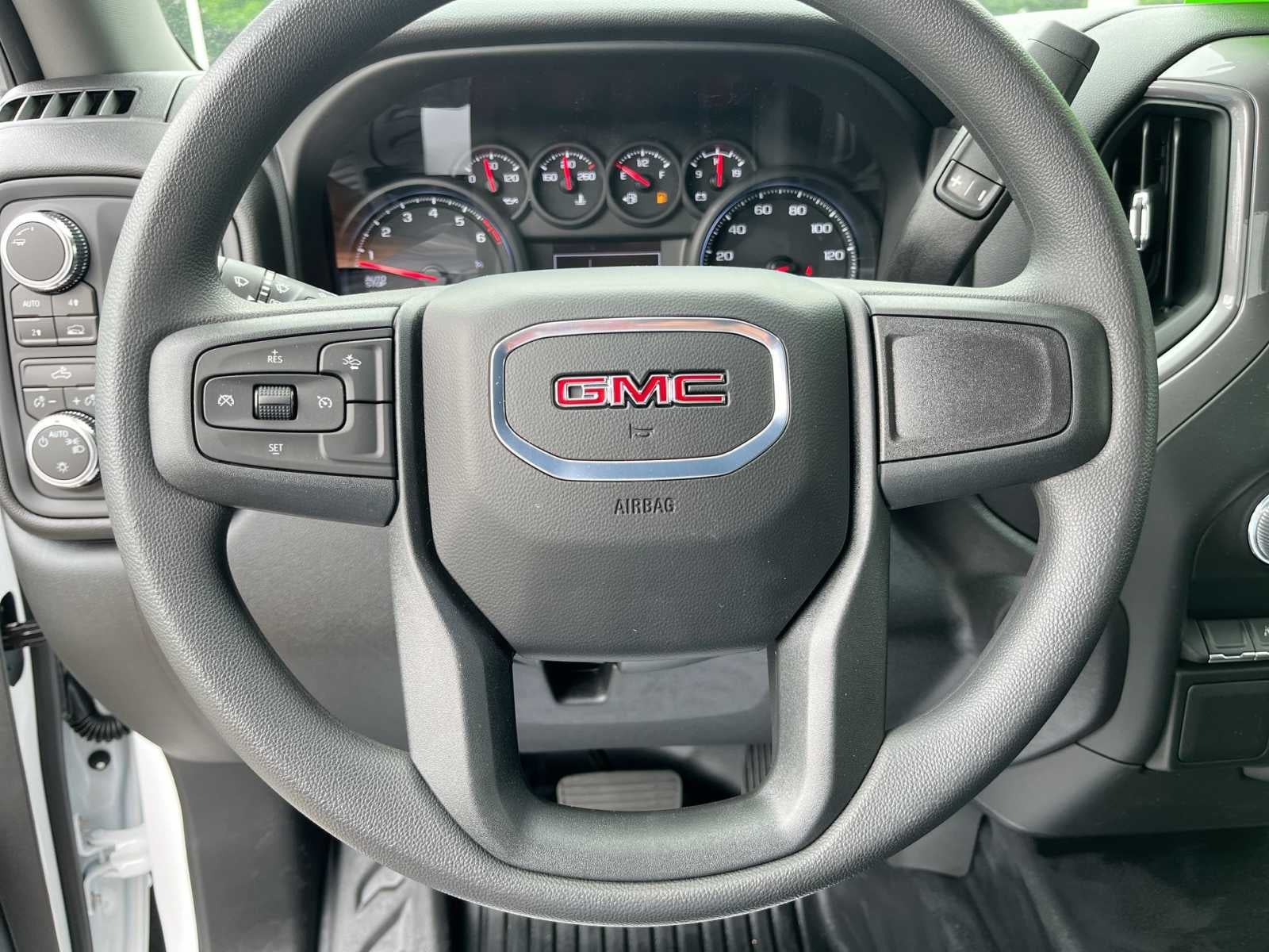 2024 GMC Sierra 1500 Pro