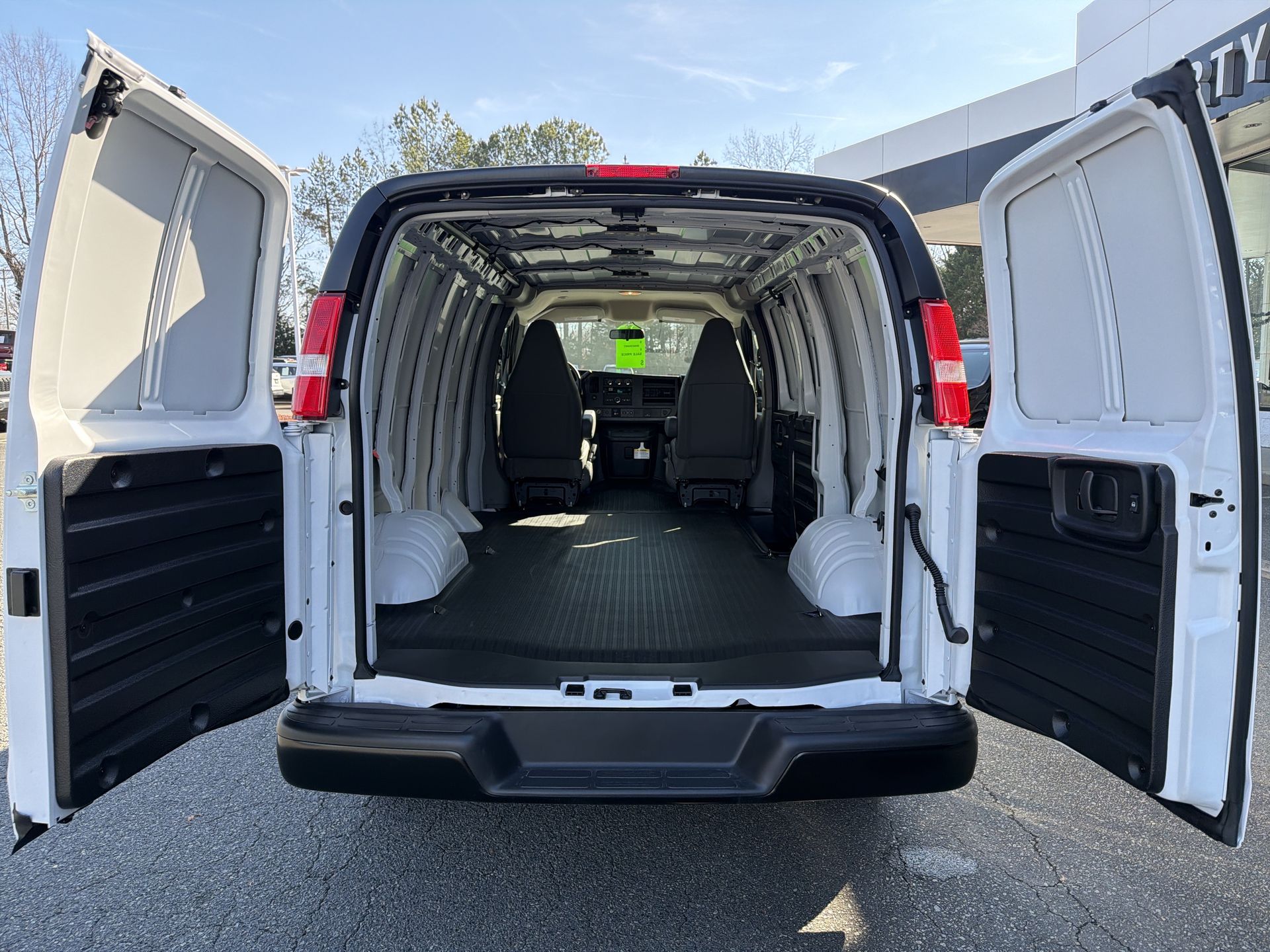 2025 GMC Savana Cargo 2500 Work Van