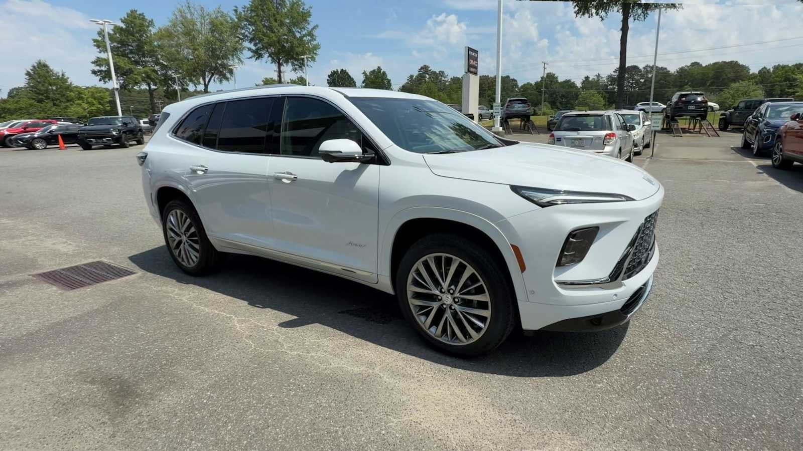 2026 Buick Enclave Avenir