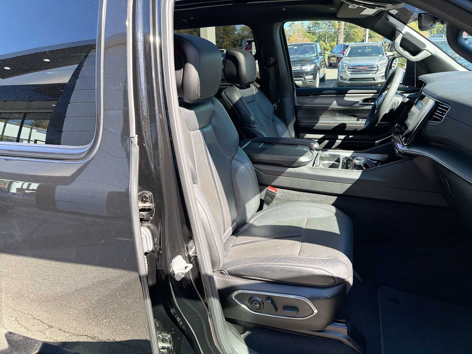 2024 Jeep Wagoneer Series II Carbide
