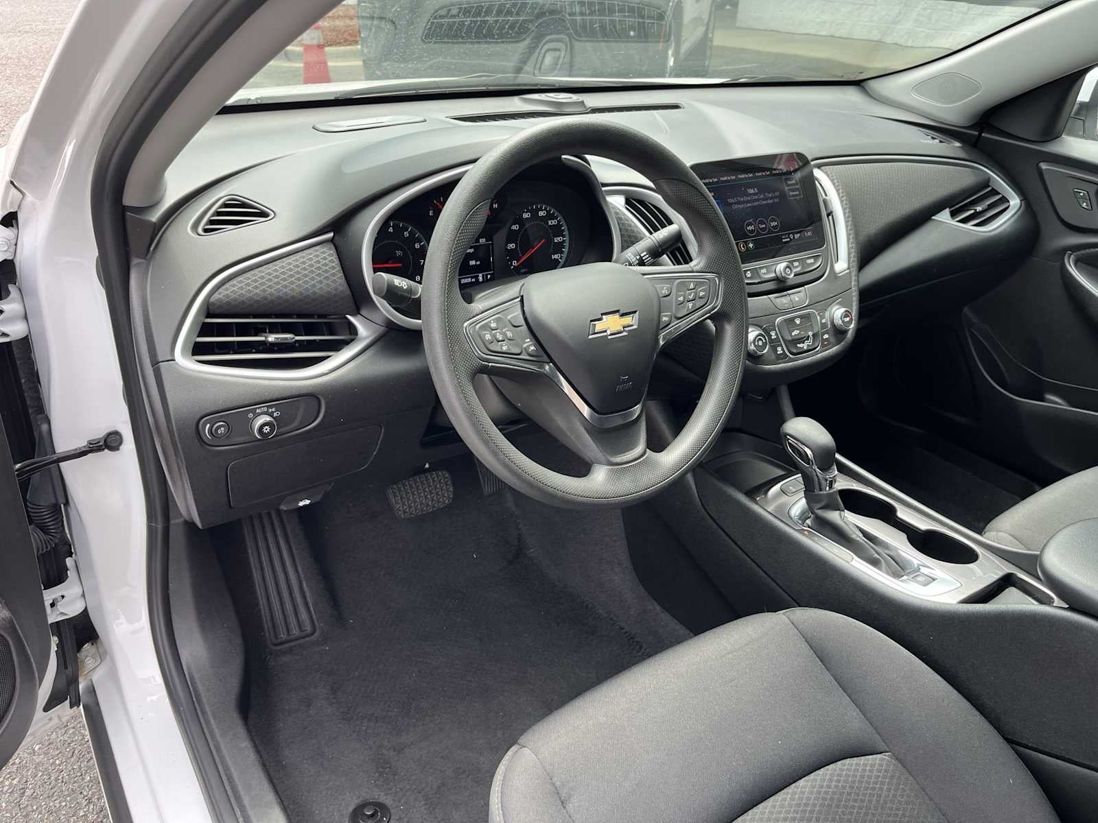 2023 Chevrolet Malibu LS