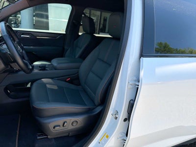 2024 GMC Acadia AWD AT4
