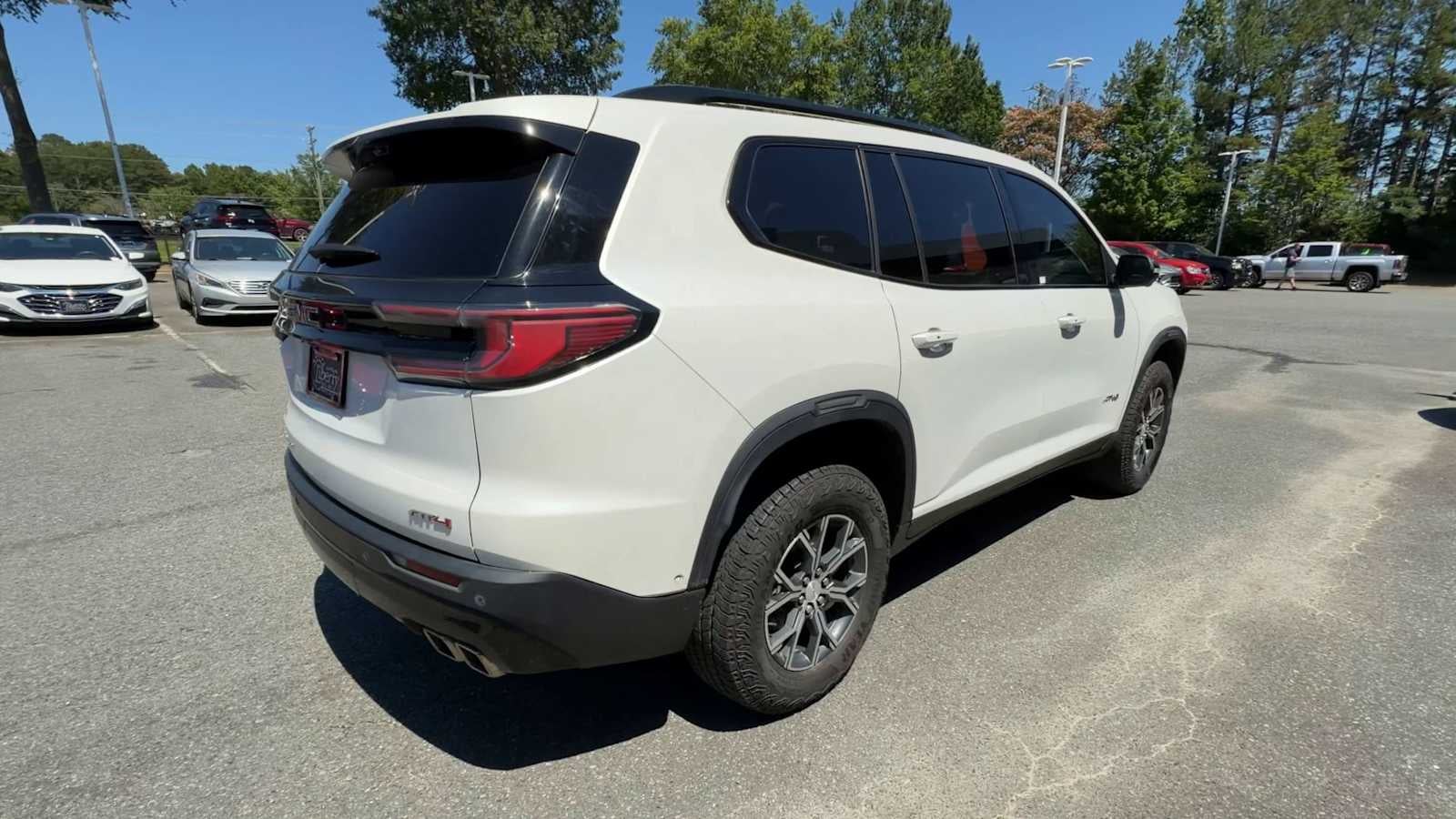 2024 GMC Acadia AWD AT4