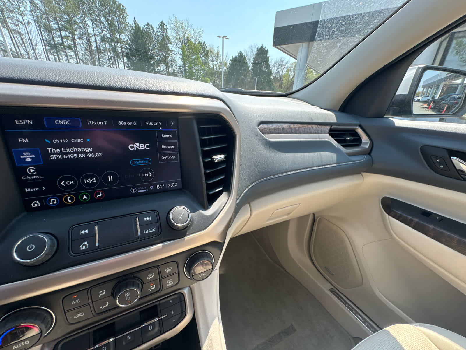 2023 GMC Acadia Denali