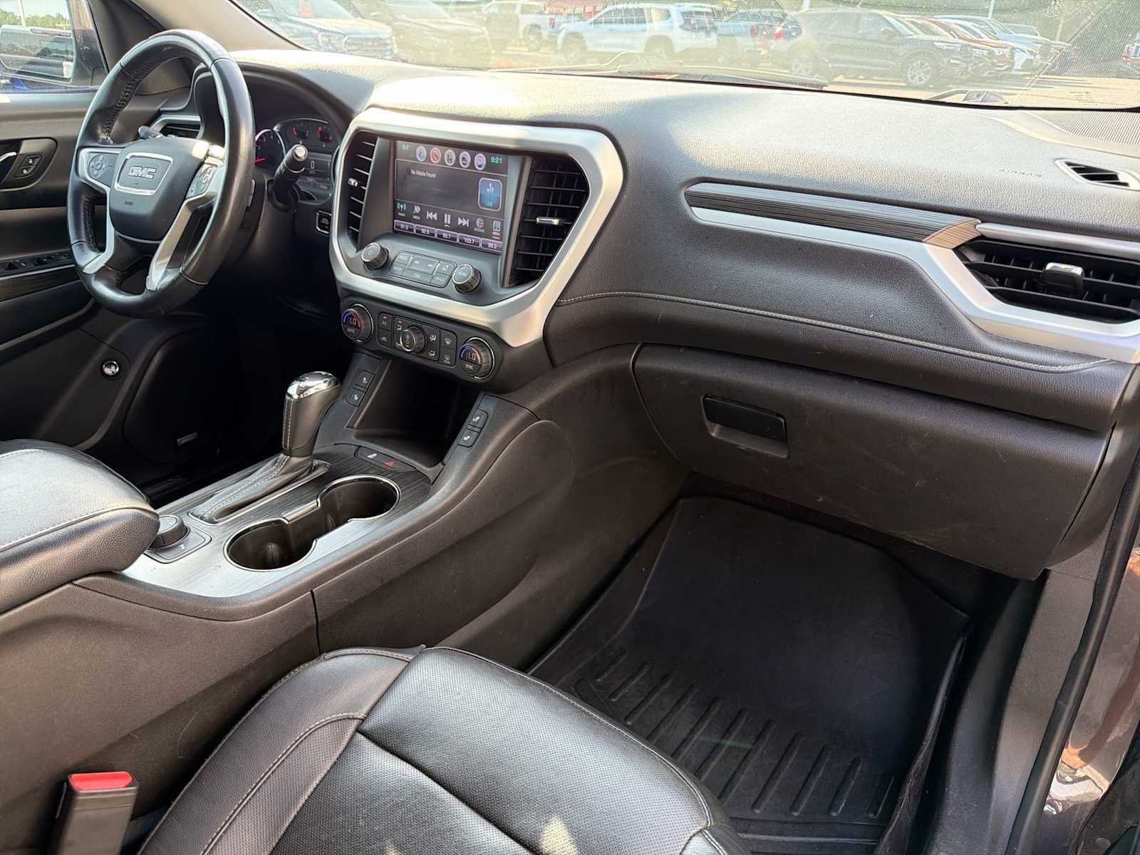 2017 GMC Acadia SLT