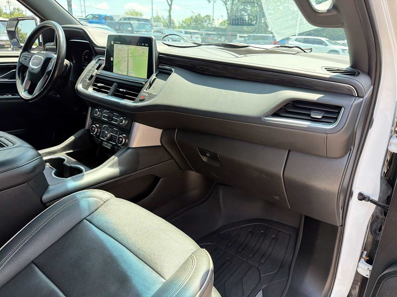 2022 GMC Yukon XL SLT