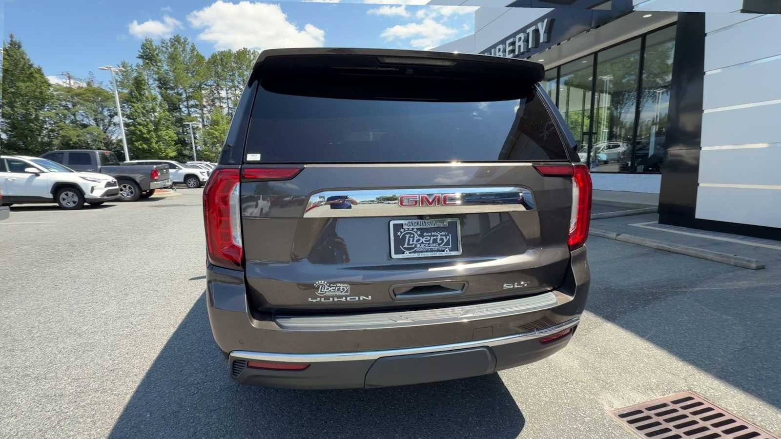 2021 GMC Yukon SLT