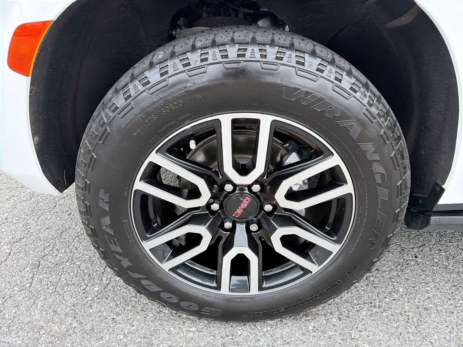 2022 GMC Yukon AT4