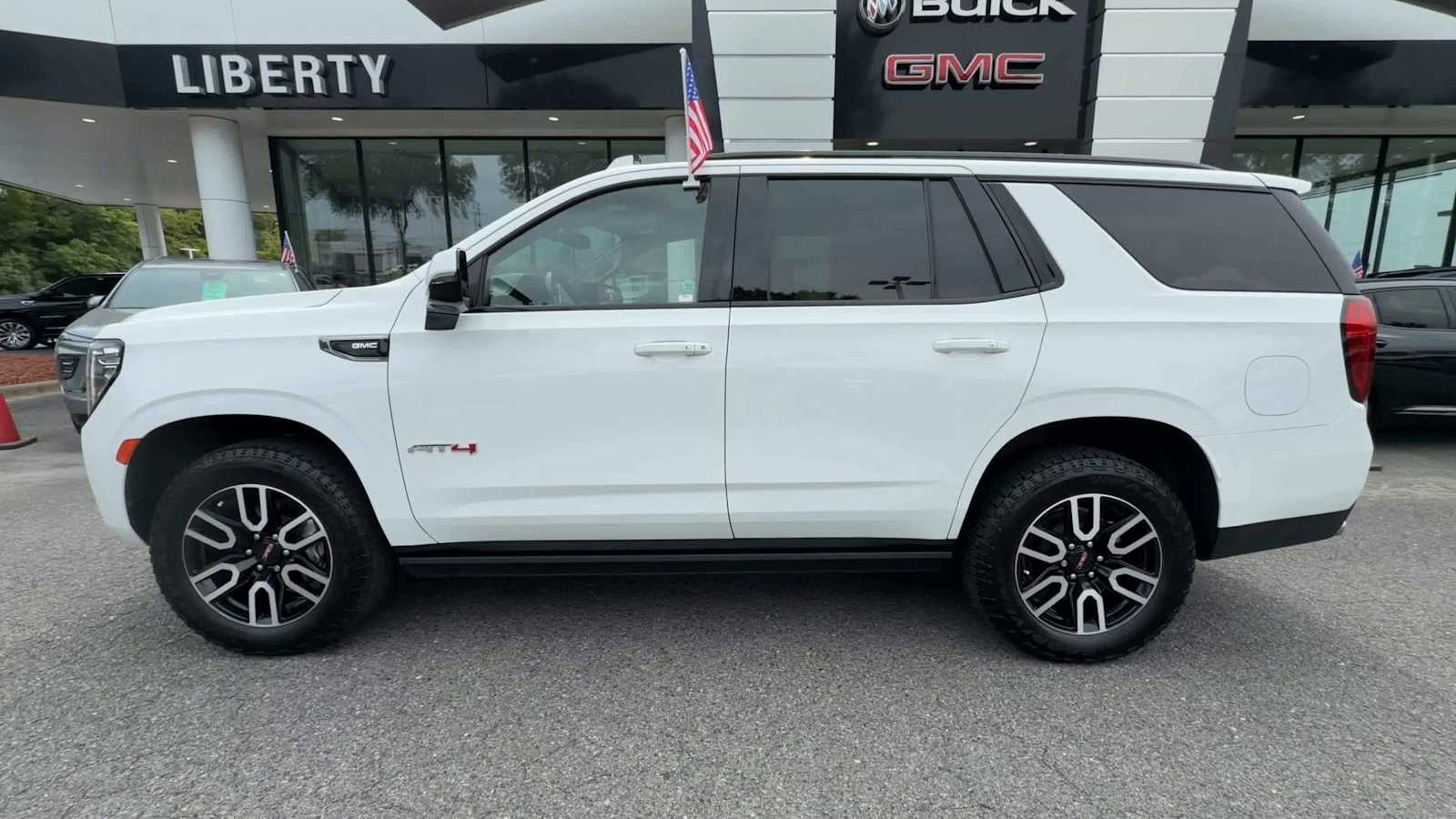 2022 GMC Yukon AT4