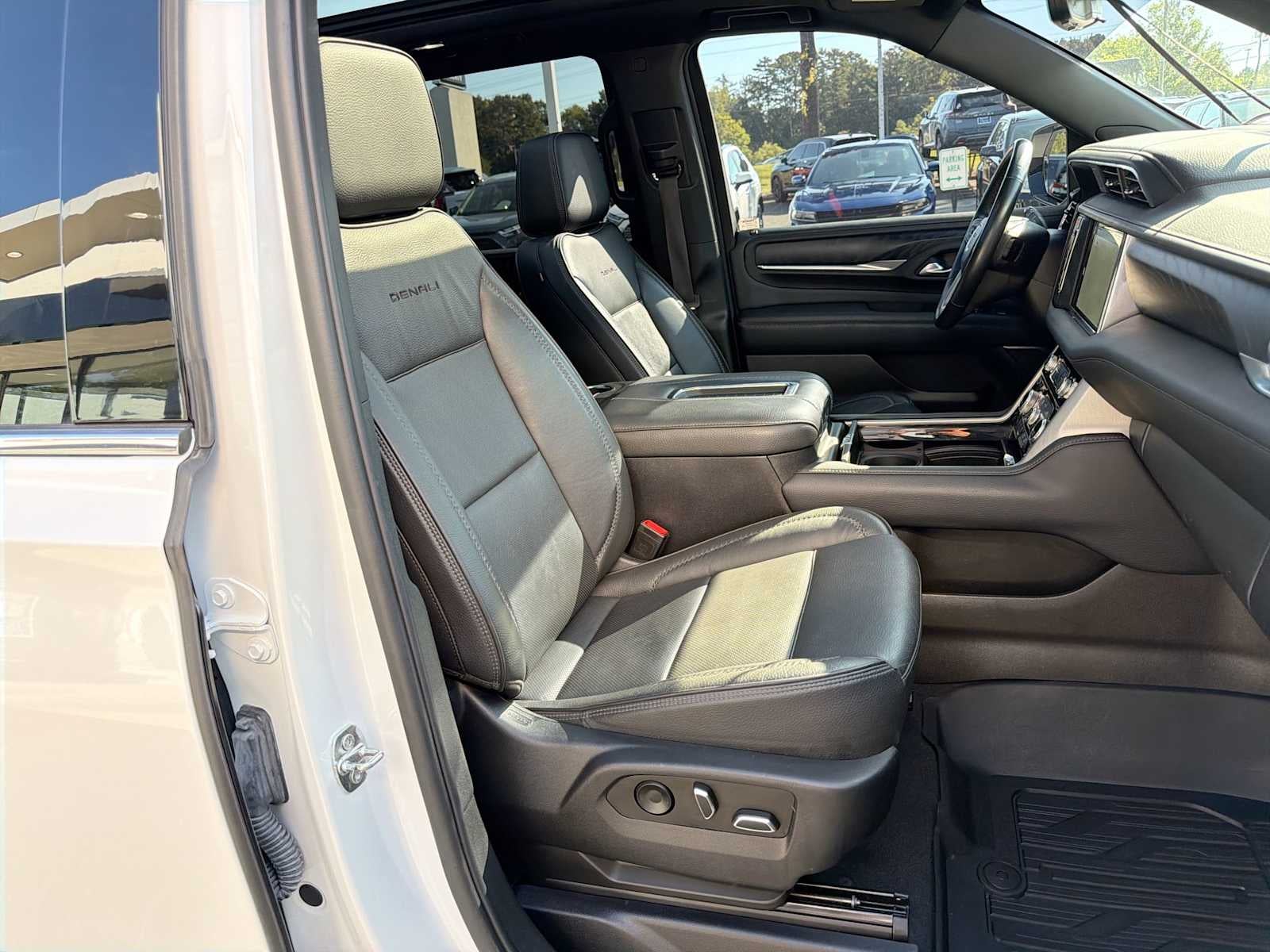 2022 GMC Yukon Denali Denali