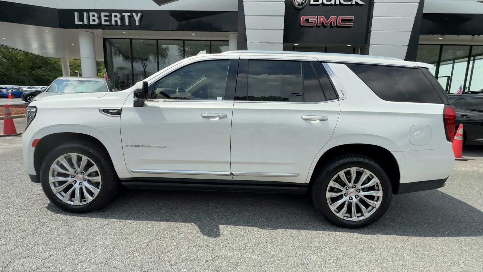 2022 GMC Yukon Denali Denali