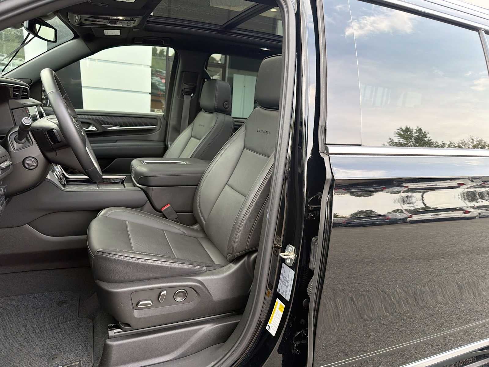 2023 GMC Yukon XL Denali Denali