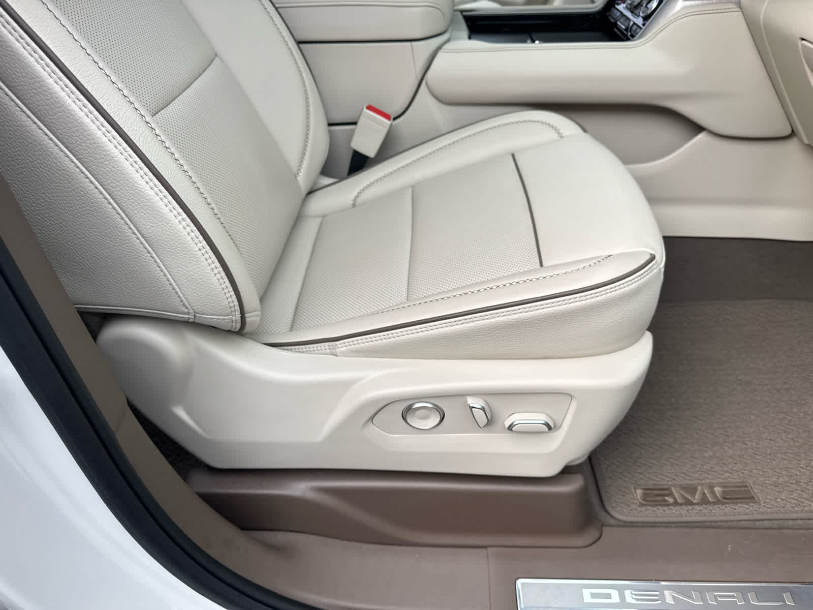 2024 GMC Yukon XL Denali Denali