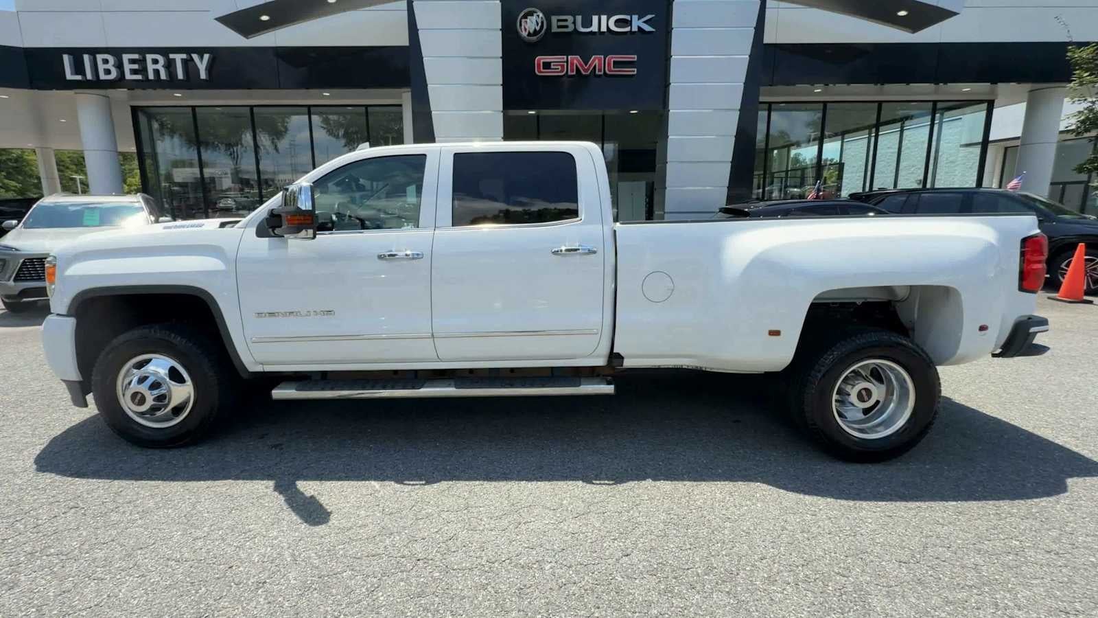 2019 GMC Sierra 3500HD Denali