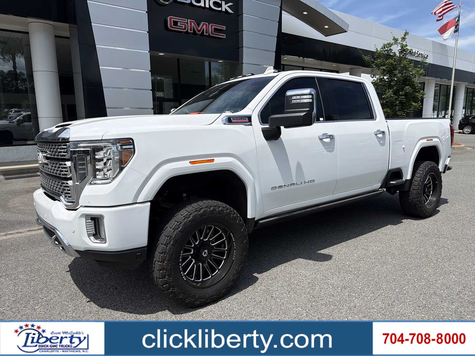 2023 GMC Sierra 4WD Crew Cab Standard Box Denali's photo