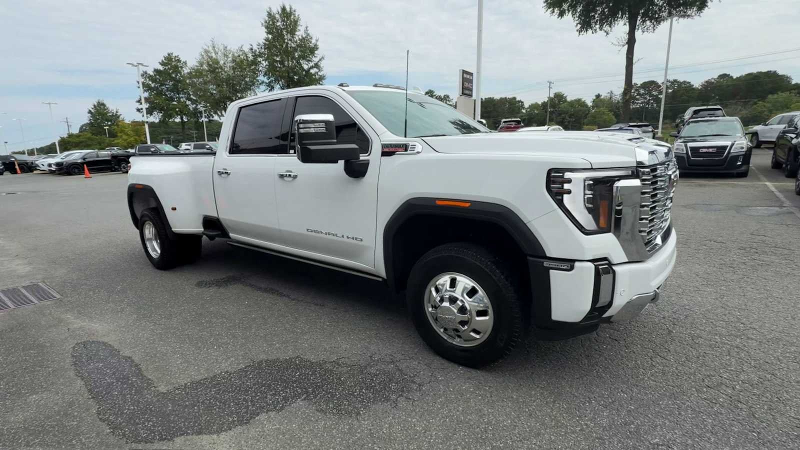 2024 GMC Sierra 3500HD Denali