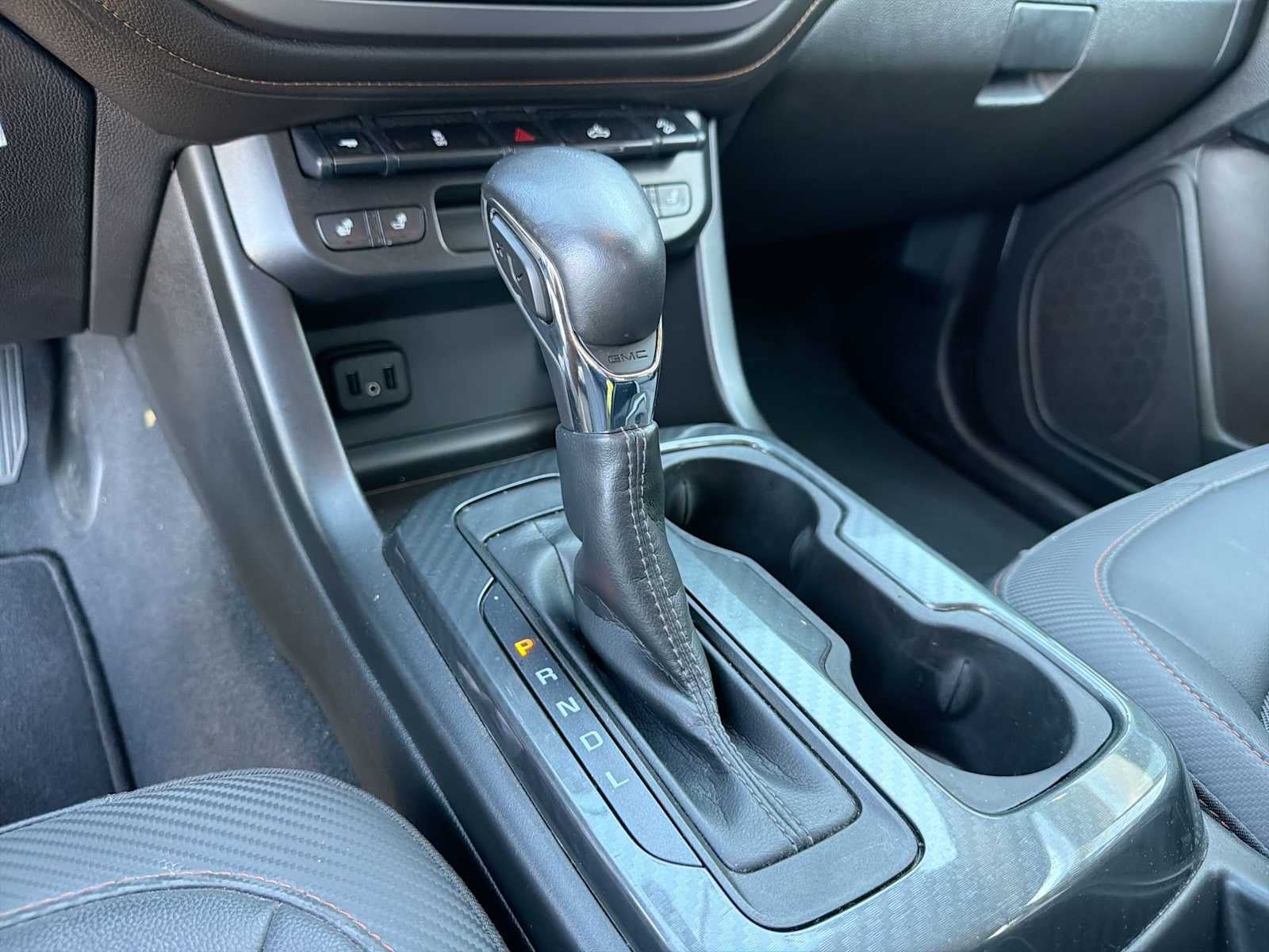 2022 GMC Canyon 4WD AT4 w/Cloth