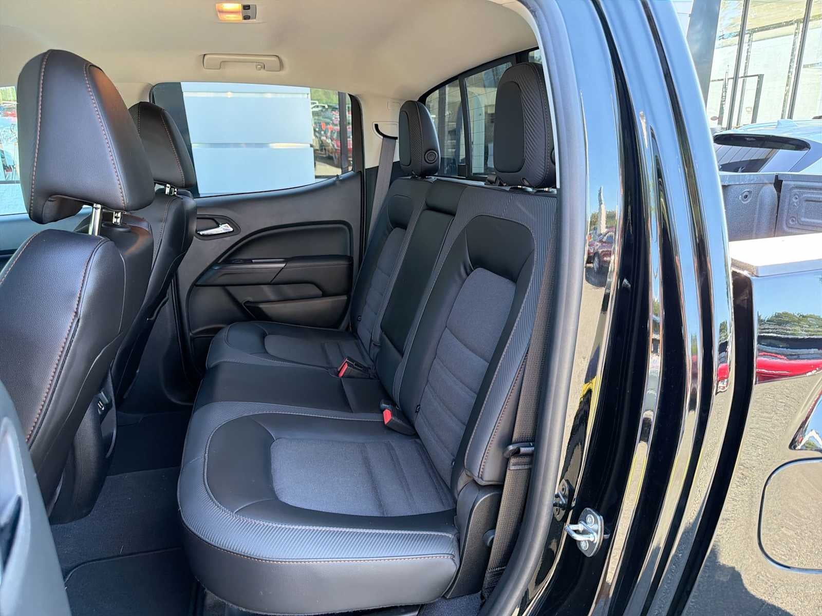 2022 GMC Canyon 4WD AT4 w/Cloth