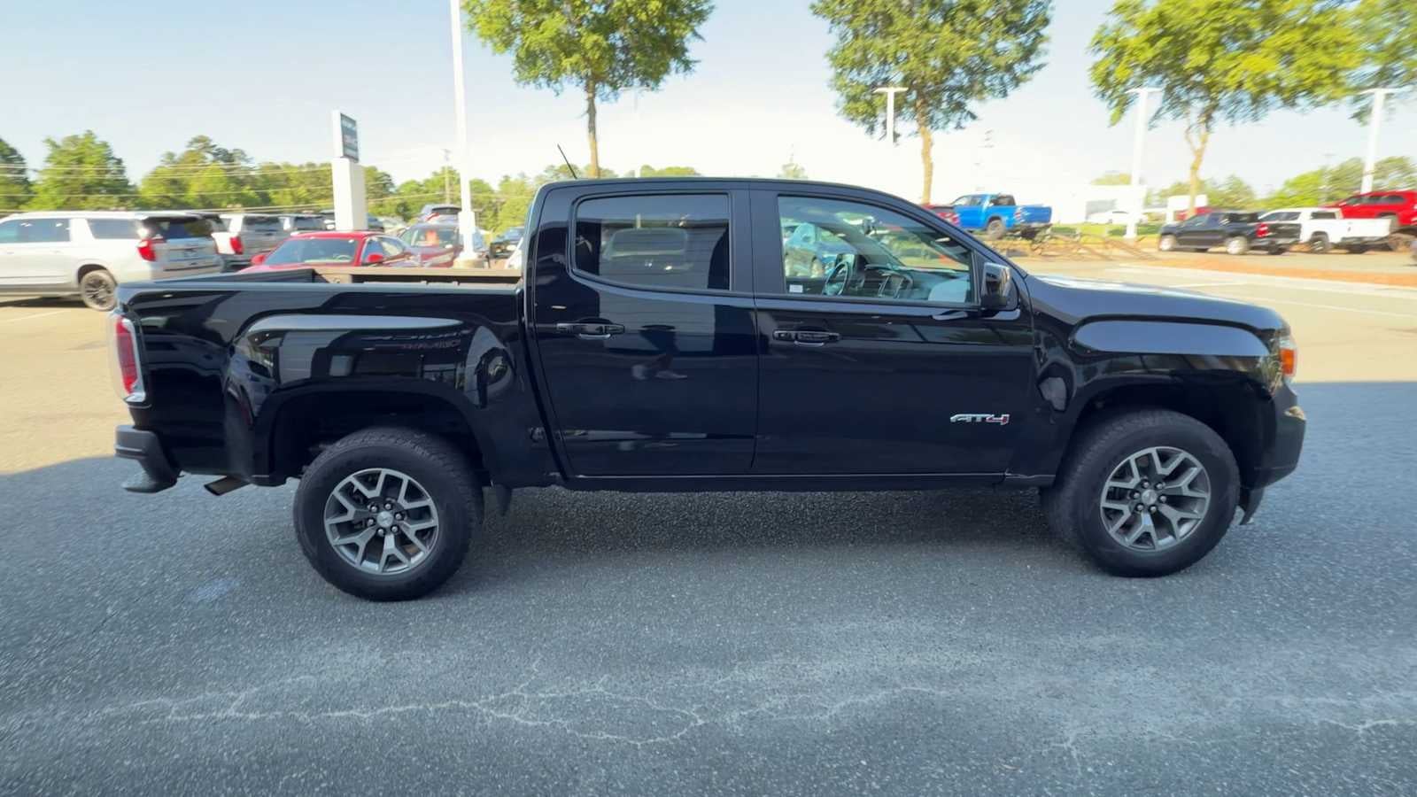 2022 GMC Canyon 4WD AT4 w/Cloth