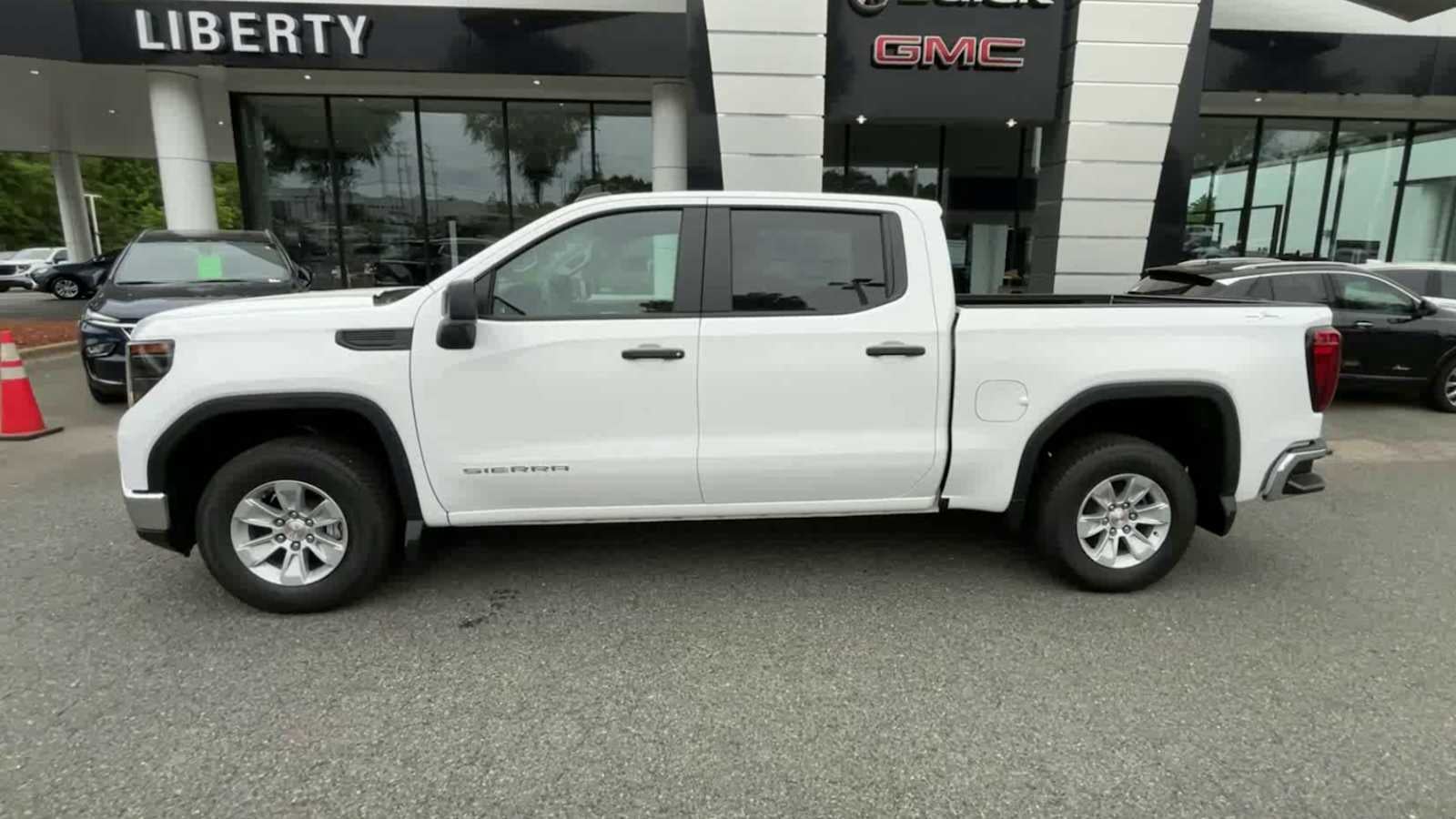 2024 GMC Sierra 1500 Pro