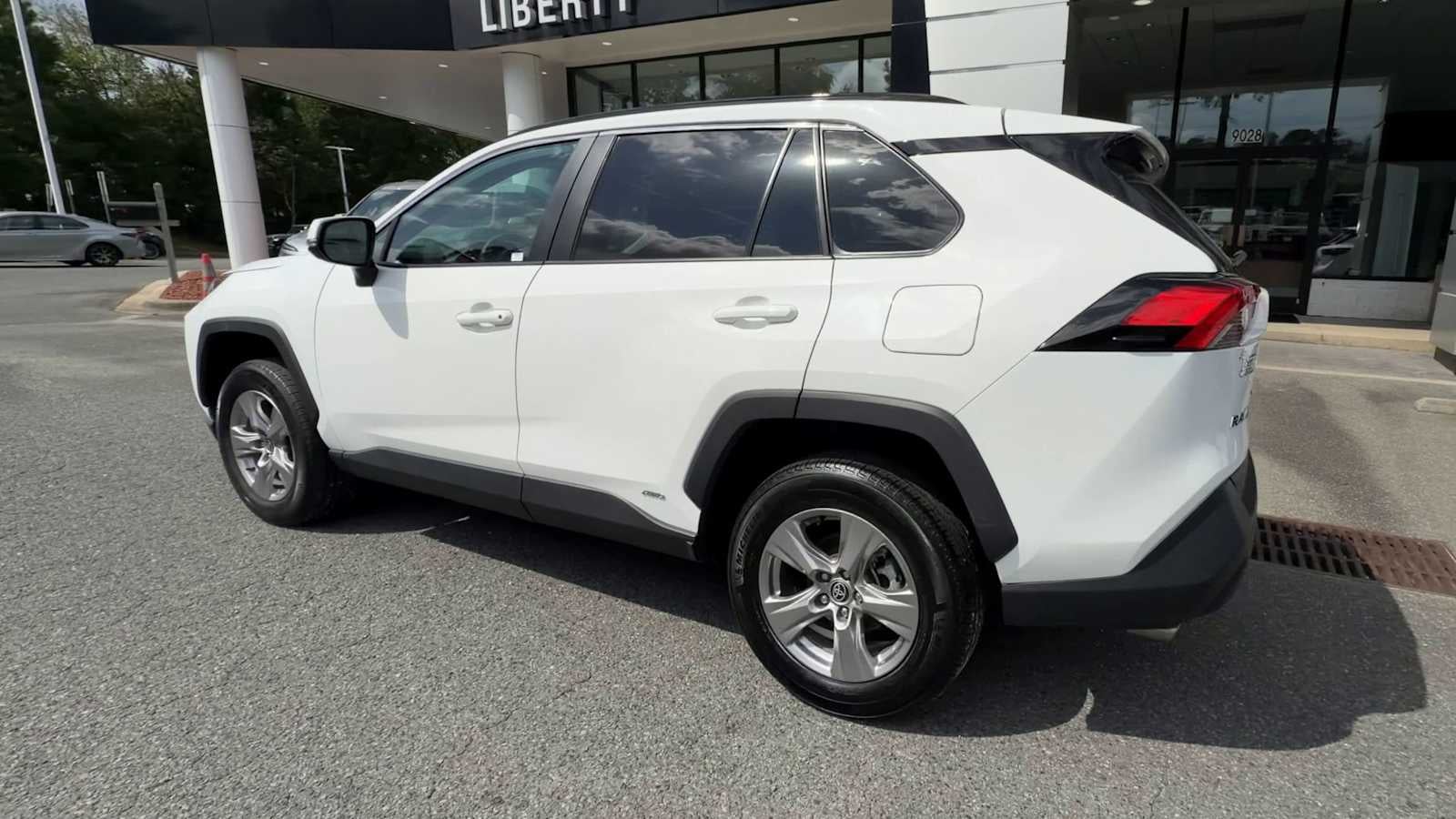 2025 Toyota RAV4 Hybrid XLE