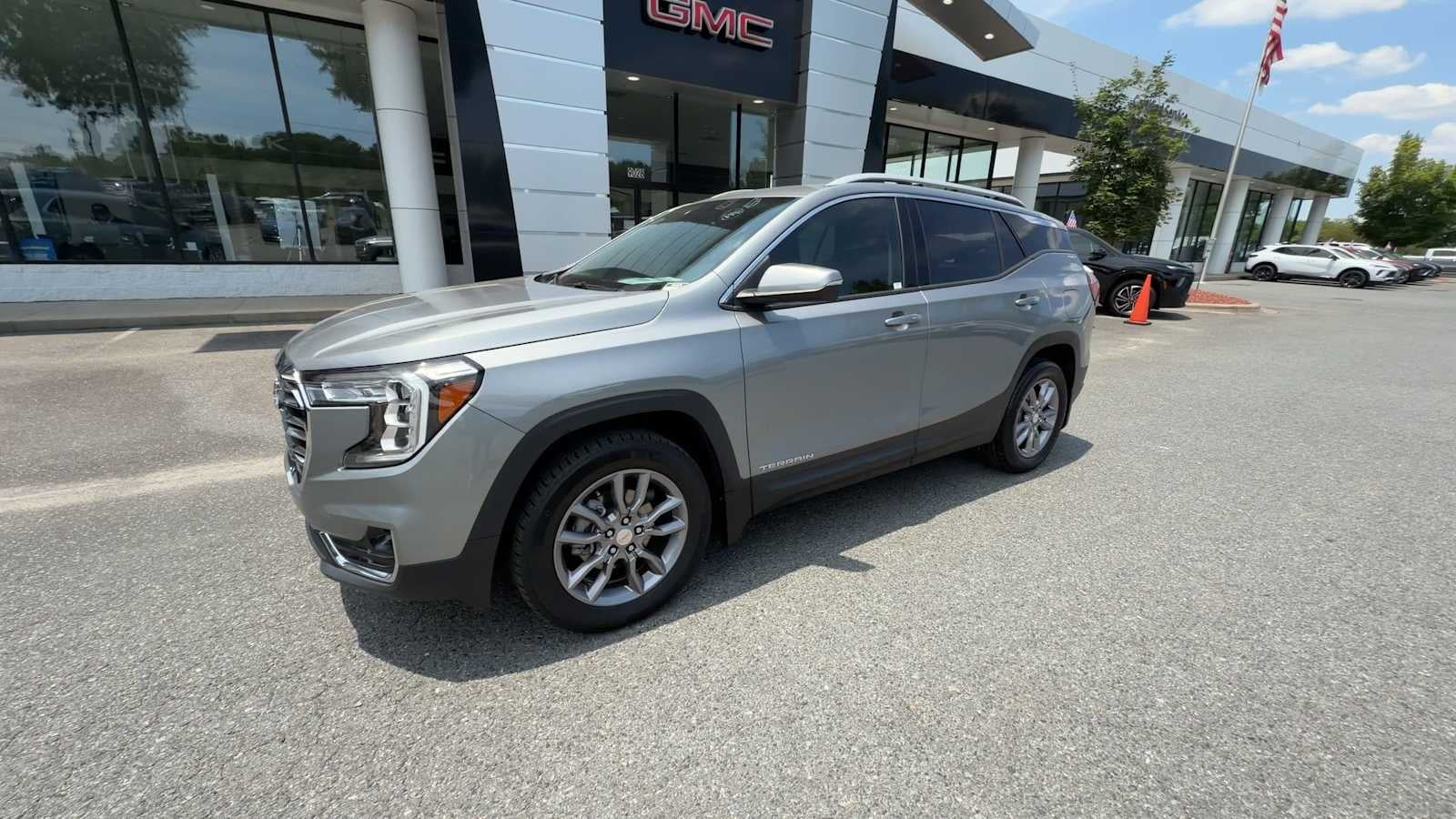2023 GMC Terrain SLT