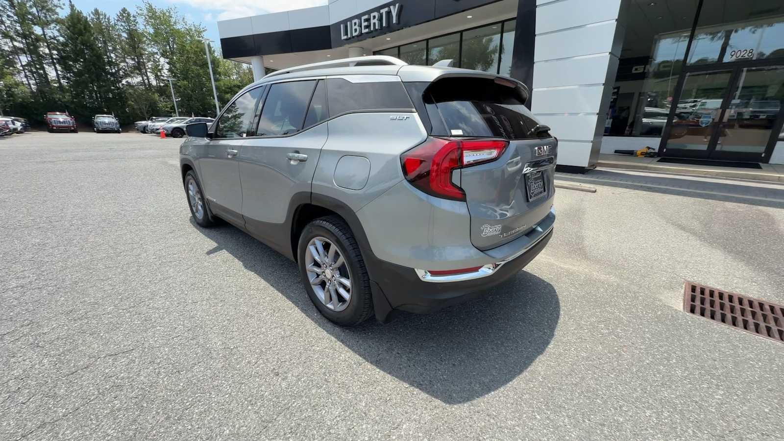 2023 GMC Terrain SLT