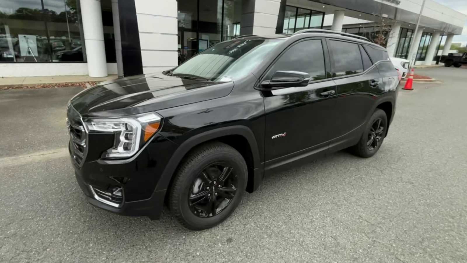 2024 GMC Terrain AT4