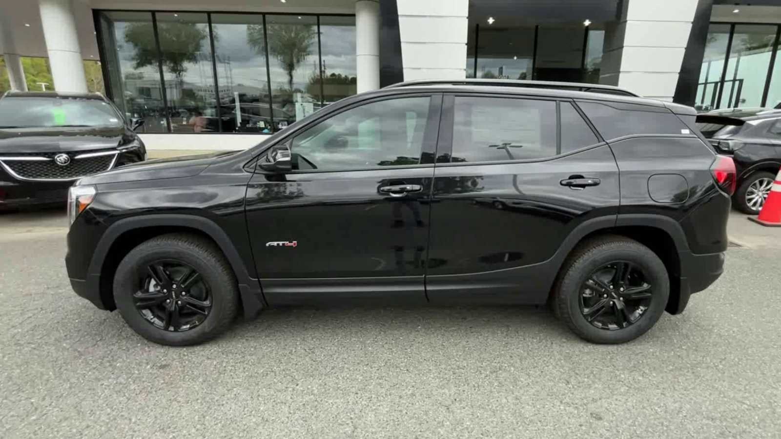2024 GMC Terrain AT4