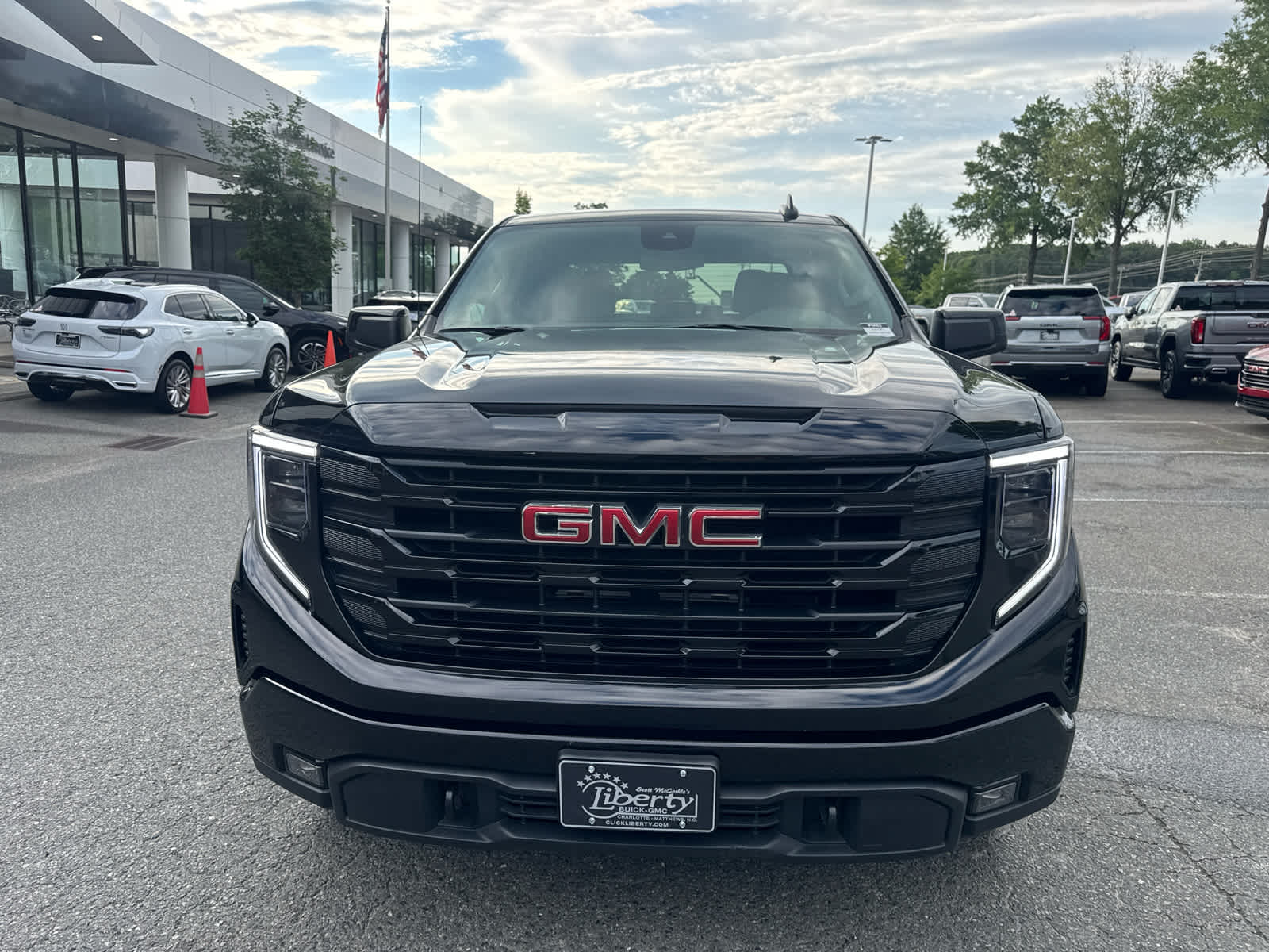 2025 GMC Sierra 1500 Elevation