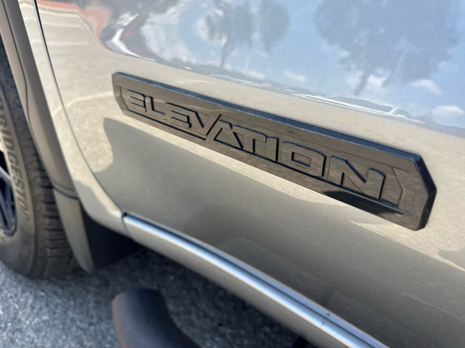 2025 GMC Sierra 1500 Elevation