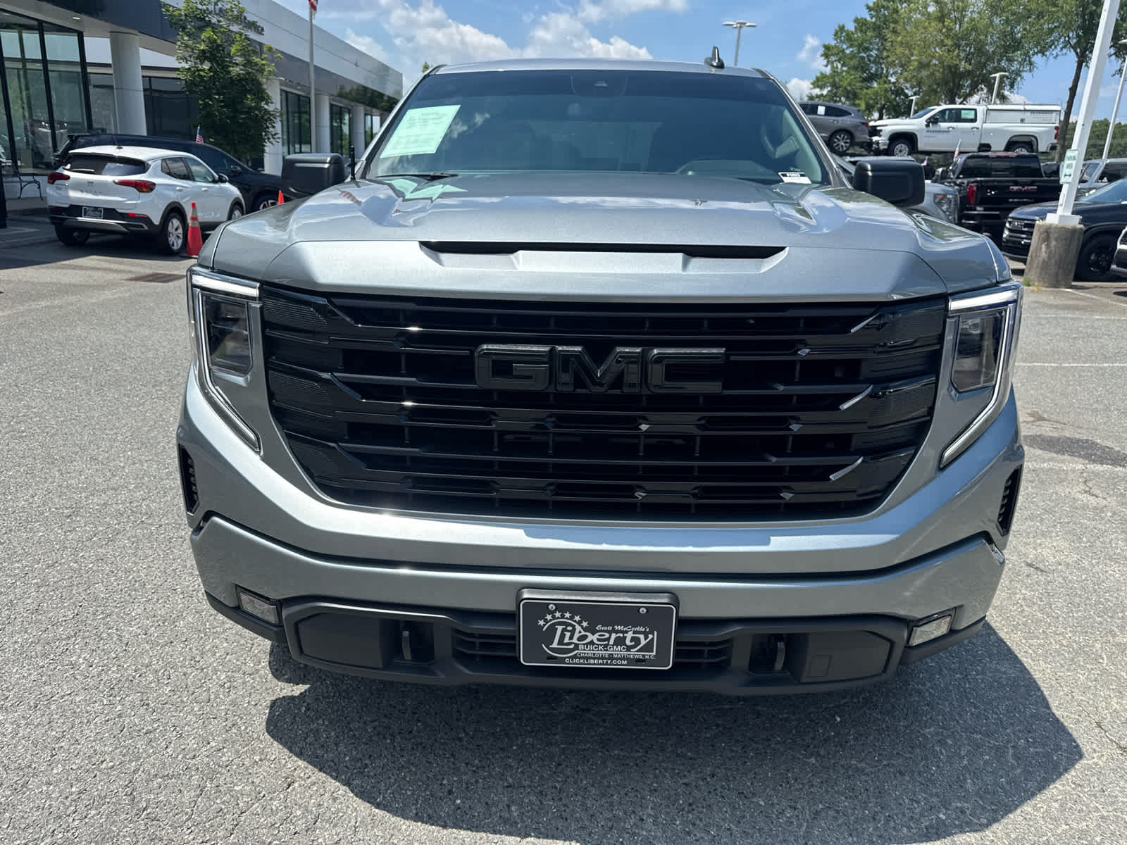 2025 GMC Sierra 1500 Elevation