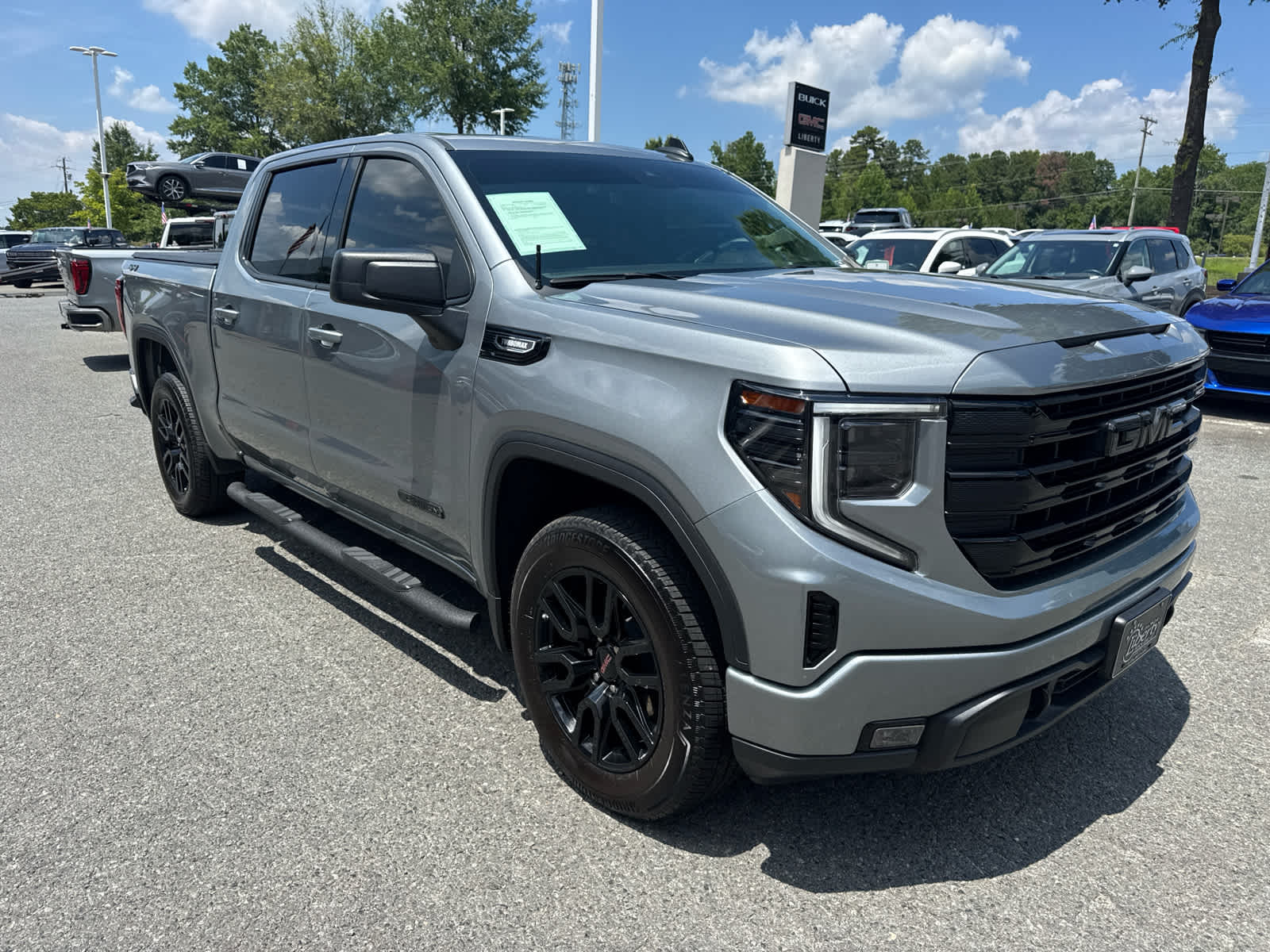 2025 GMC Sierra 1500 Elevation