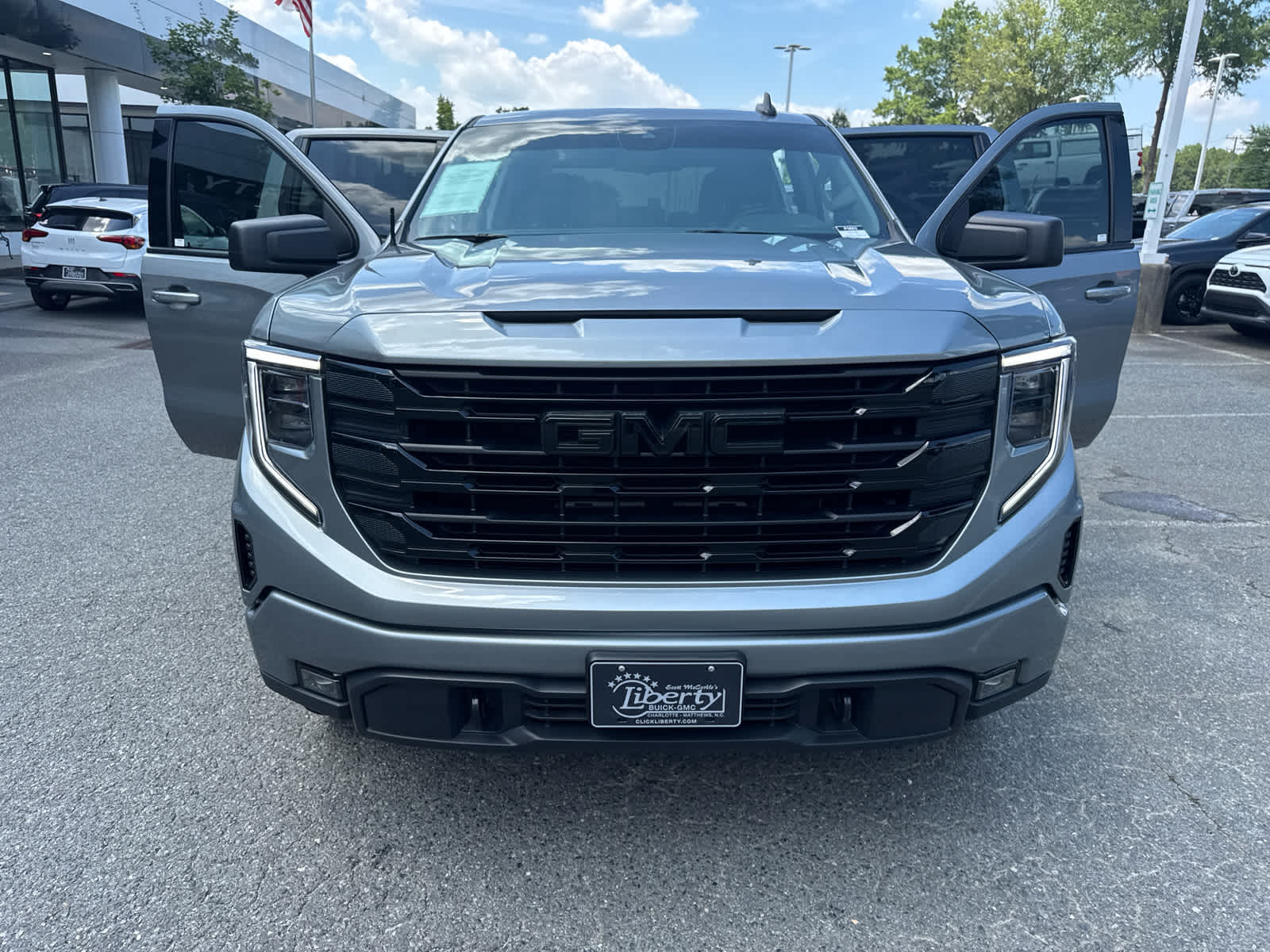 2025 GMC Sierra 1500 Elevation