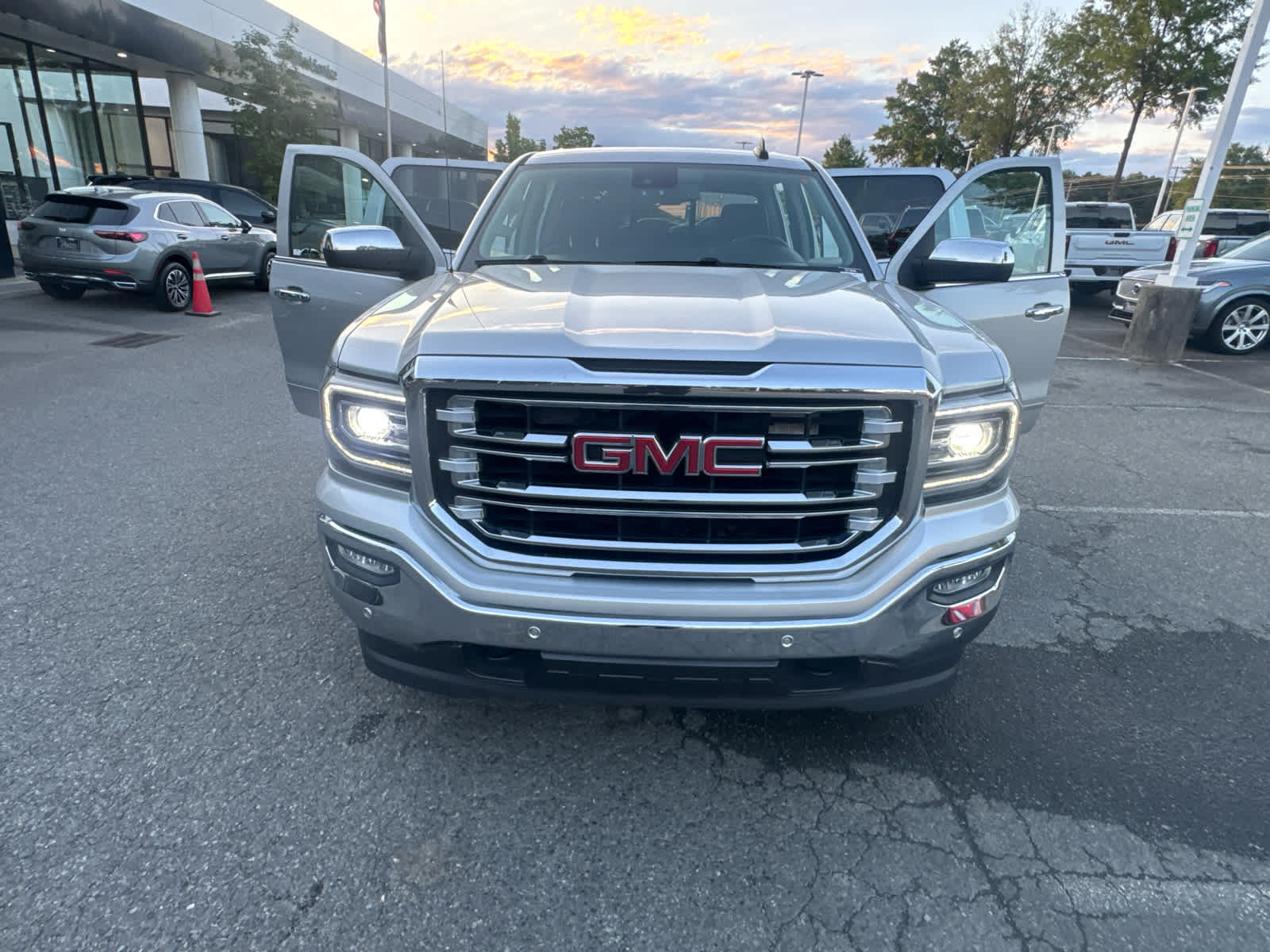 2018 GMC Sierra 1500 SLT