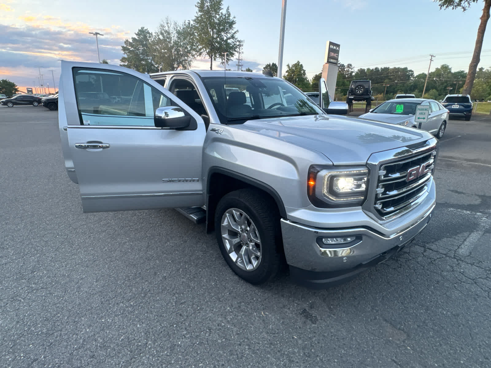 2018 GMC Sierra 1500 SLT