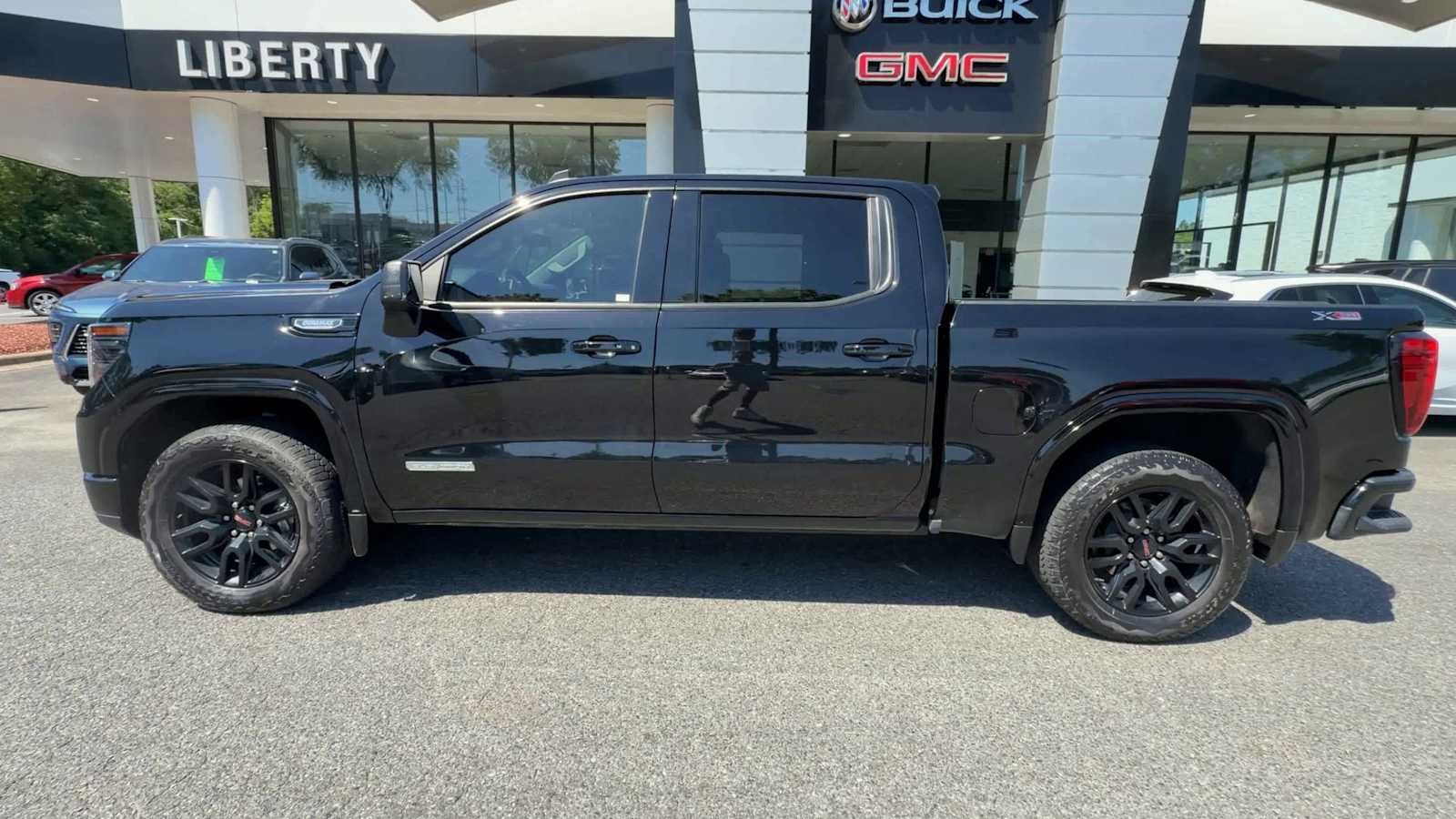 2024 GMC Sierra 1500 Elevation