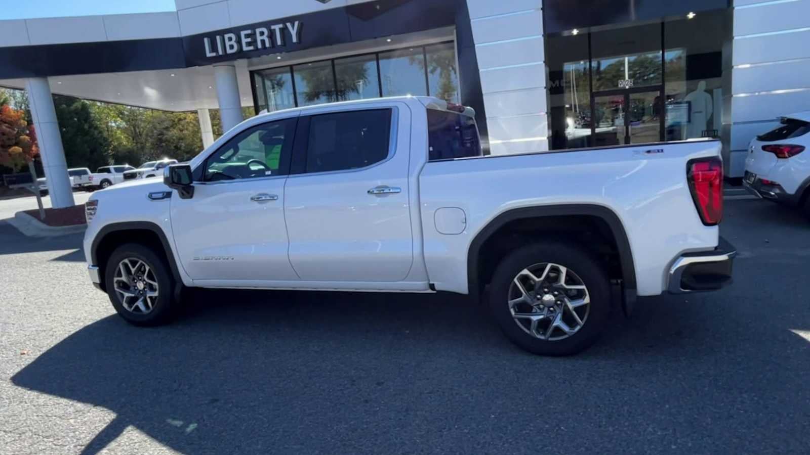 2022 GMC Sierra 1500 SLT
