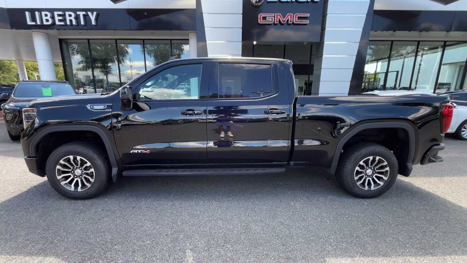 2022 GMC Sierra 1500 AT4