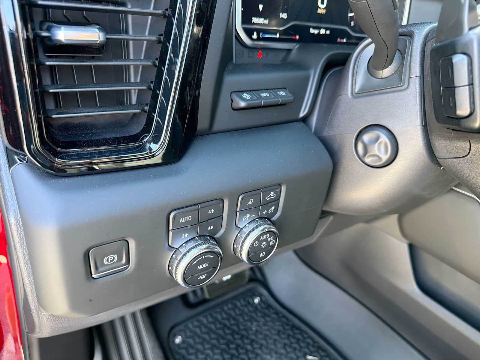 2023 GMC Sierra 1500 AT4X