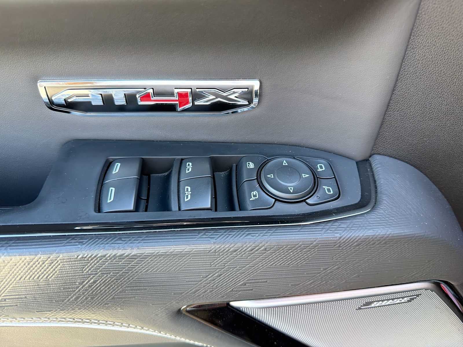 2023 GMC Sierra 1500 AT4X