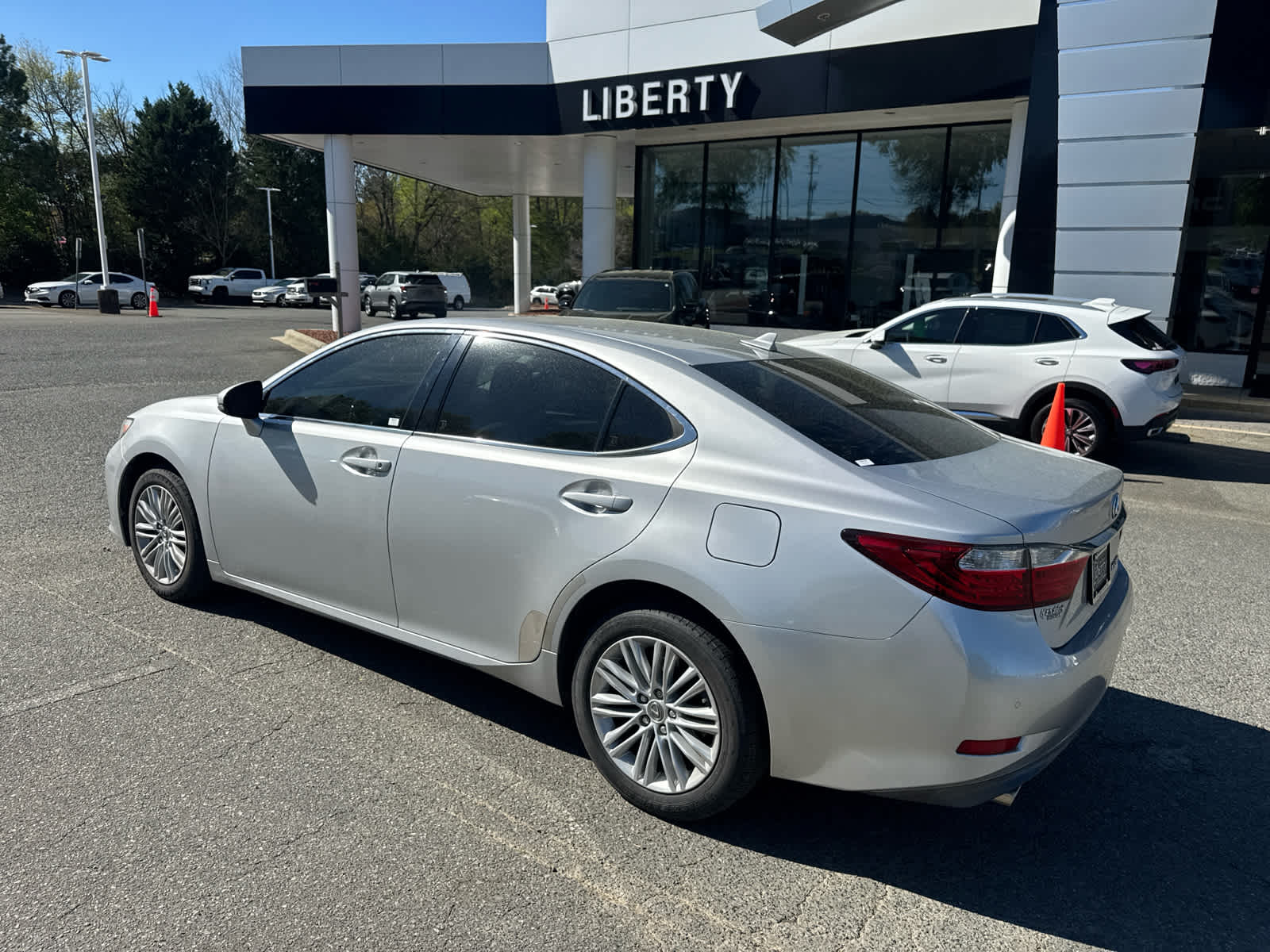 2013 Lexus ES 350 4dr Sdn