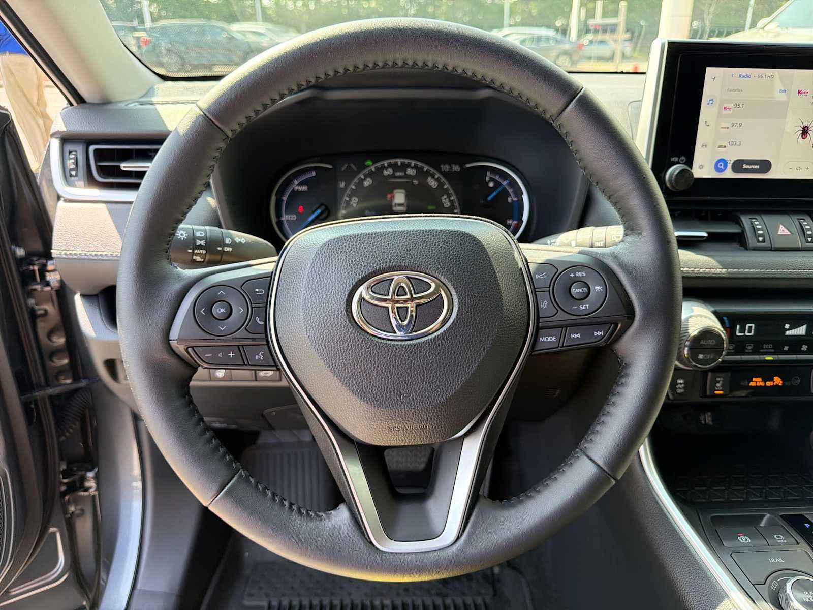 2025 Toyota RAV4 Hybrid XLE Premium