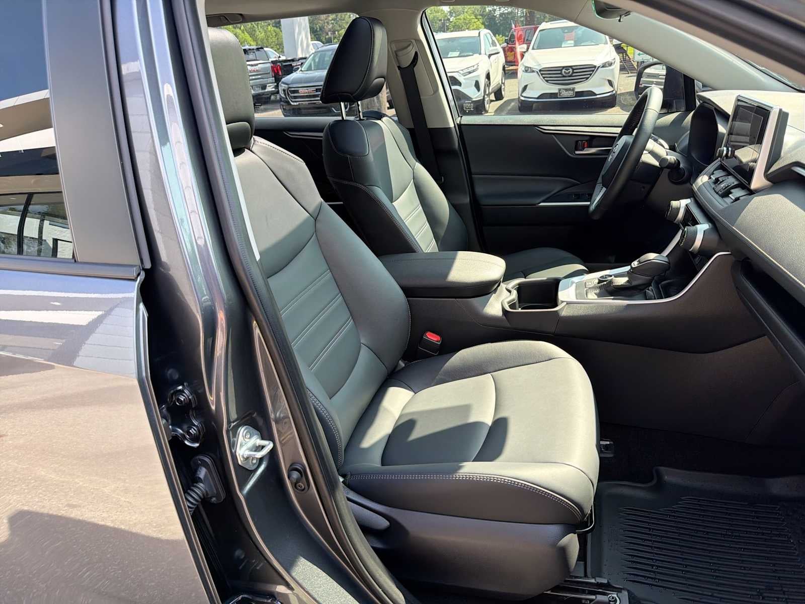 2025 Toyota RAV4 Hybrid XLE Premium