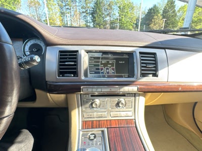 2010 Jaguar XF Portfolio